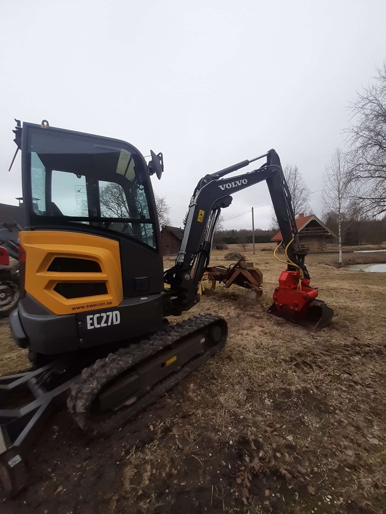 Mini ekskavaator Volvo EC27D